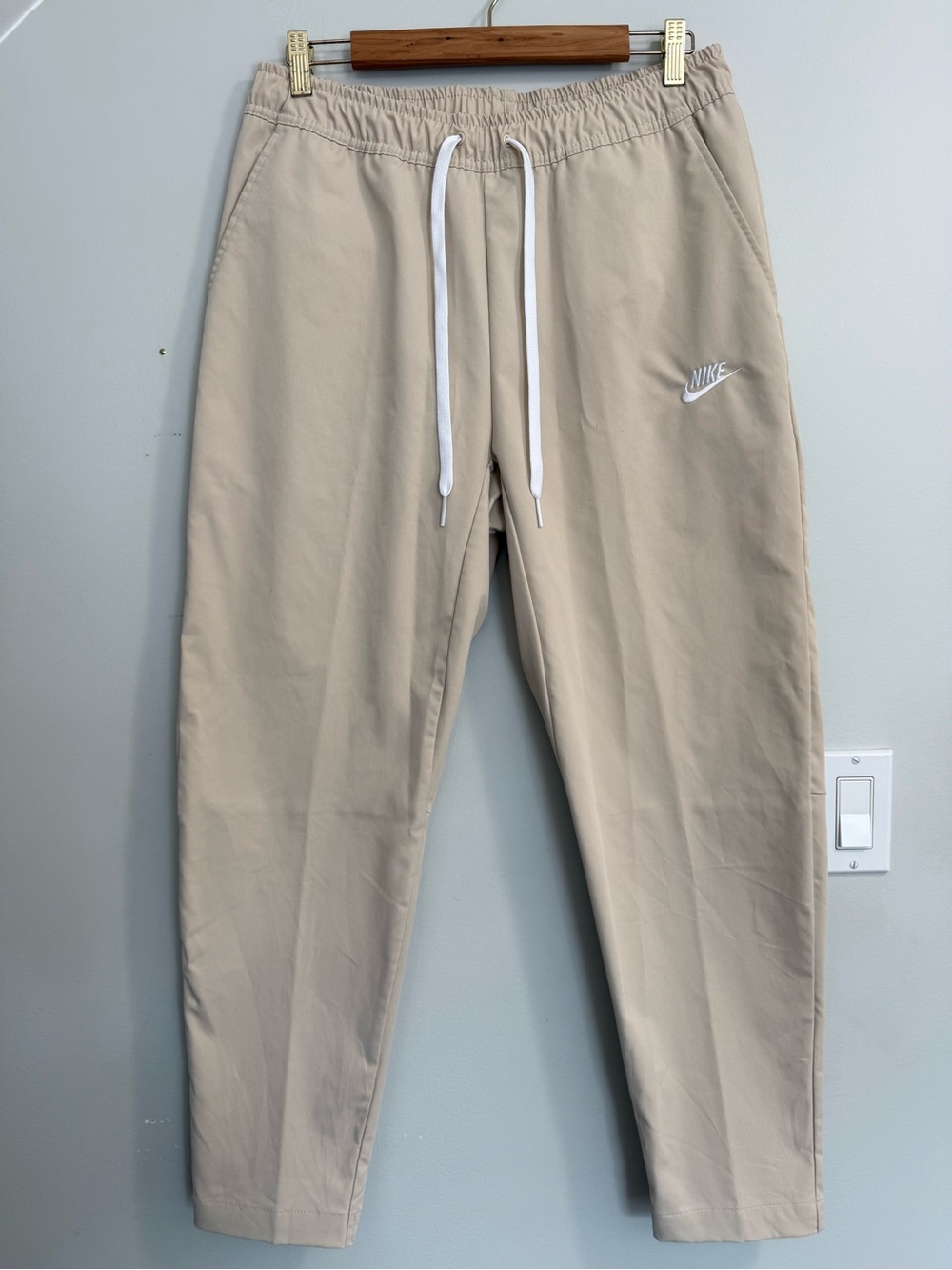 Nike Club Men's Woven Tapered Leg Pants DX0623-126